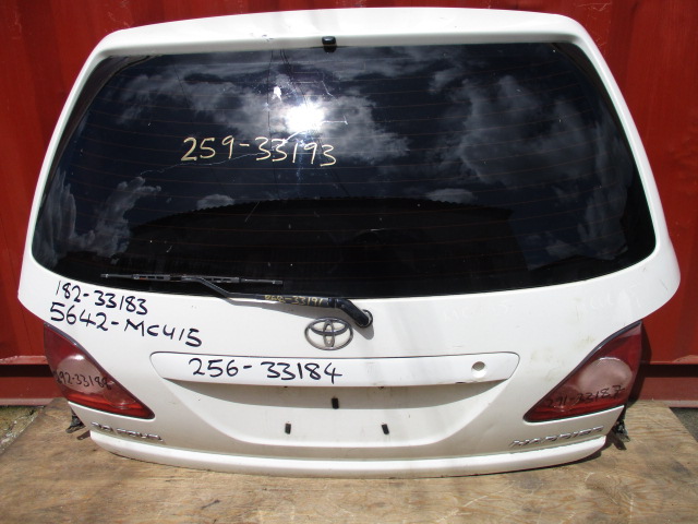 Used Toyota Harrier BOOT / TRUNK